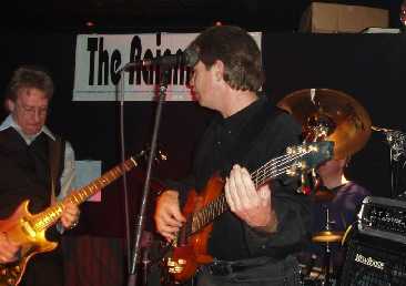 The Rainmakers rockin